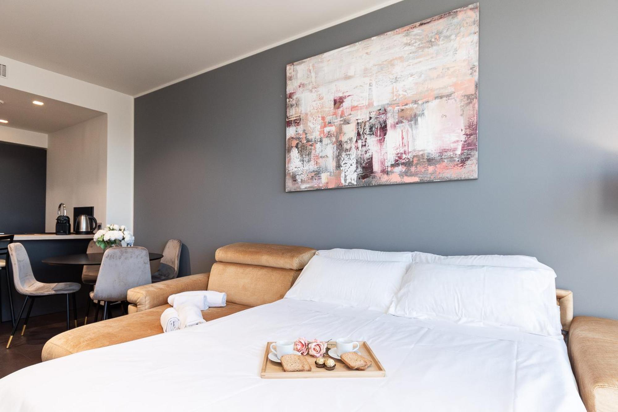 Free Parking In Luxury Suite With City View - Steps To Brignole Train Station Генуа Екстериор снимка
